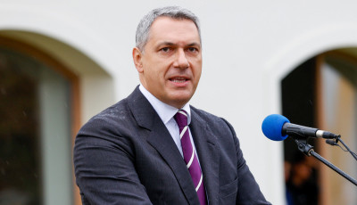 L&aacute;z&aacute;r menesztette az egyik helyettes &aacute;llamtitk&aacute;r&aacute;t a balatoni vas&uacute;t &ouml;sszeoml&aacute;sa ut&aacute;n