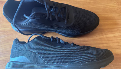 A pof&aacute;tlans&aacute;g teteje - M&eacute;rethib&aacute;s volt a lopott cipő, visszavitte kicser&eacute;ltetni