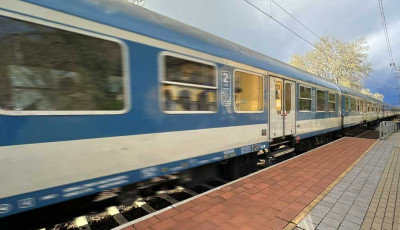 &Aacute;llami gondoz&aacute;sb&oacute;l sz&ouml;khetett meg az a gyerek, aki h&eacute;tfőn kiugrott a mozg&oacute; vonat ablak&aacute;n