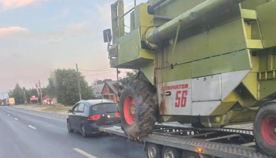 Ilyet is csak Kelet-Eur&oacute;p&aacute;ban l&aacute;tni: komb&aacute;jnt h&uacute;zott a csal&aacute;di Seat