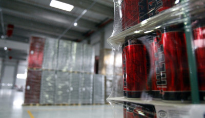 A Coca-Cola &eacute;s a HELL tarolt, a Pepsi padl&oacute;t fogott 2024-ben a magyarok k&ouml;r&eacute;ben