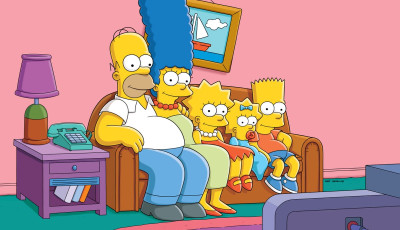 H&uacute;sz &eacute;v ut&aacute;n visszat&eacute;r a Simpson csal&aacute;d a moziv&aacute;szonra