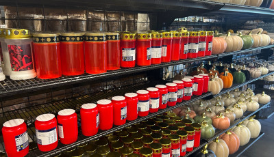 Kint tombol a k&aacute;nikula, de a TEDiben m&aacute;r a halloweenre k&eacute;sz&uuml;lnek