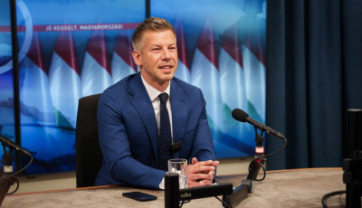 Magyar P&eacute;ter: megtartjuk a rezsics&ouml;kkent&eacute;st &eacute;s a csal&aacute;dt&aacute;mogat&aacute;sokat