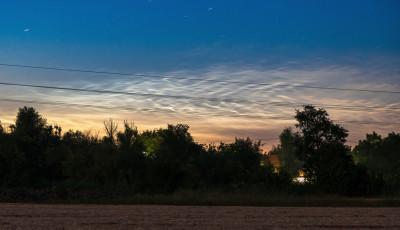 &Uacute;jra feltűntek a vil&aacute;g&iacute;t&oacute; felhők