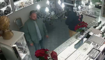 Egy tisza&uacute;jv&aacute;rosi &eacute;kszerboltb&oacute;l lopott - Felismered?