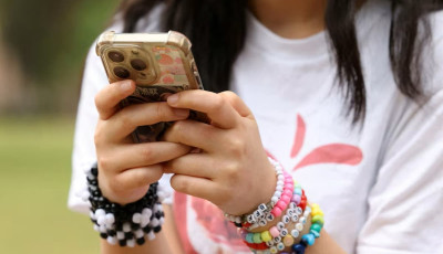 Ausztr&aacute;lia betiltja a k&ouml;z&ouml;ss&eacute;gi m&eacute;di&aacute;t 16 &eacute;v alatt - Holnapt&oacute;l &eacute;letbe l&eacute;p az &uacute;j szab&aacute;ly