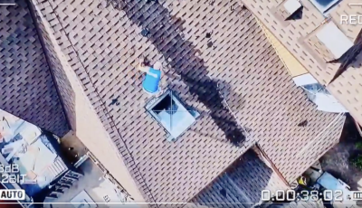 Bomb&aacute;t dobtak egy tetőjav&iacute;t&oacute; f&eacute;rfira - VIDE&Oacute;