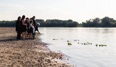 Pet&iacute;ci&oacute; indult a Vizek &Aacute;ldozatainak Eml&eacute;knapj&aacute;&eacute;rt